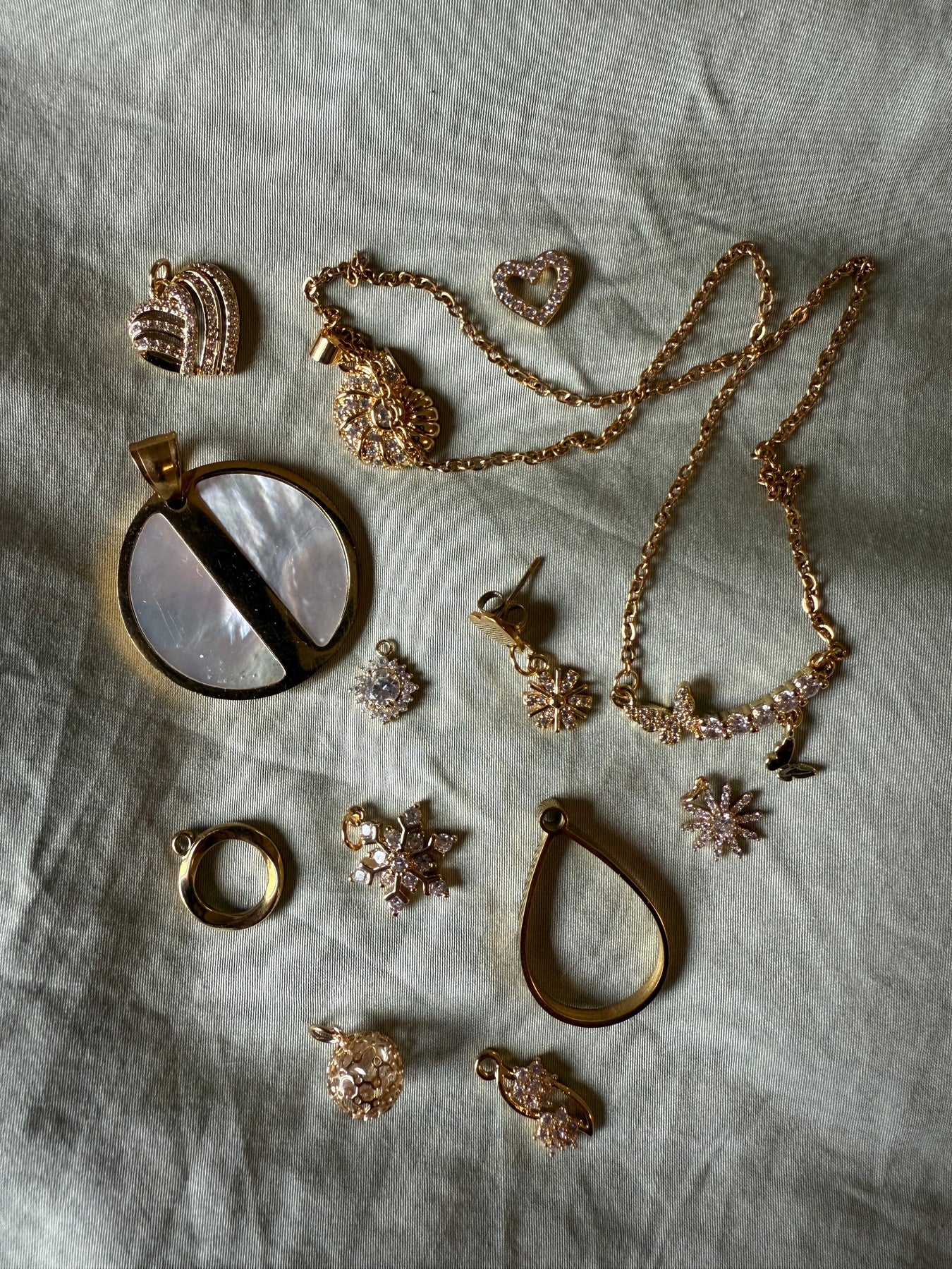 Guldpläterat rostfritt stål