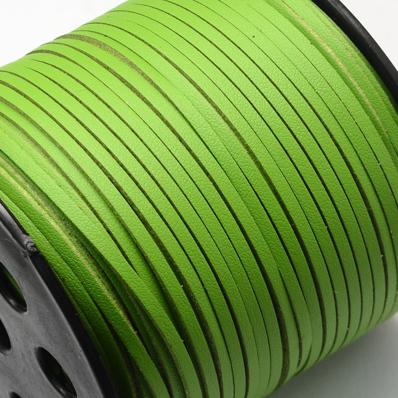 Mockaläder grön 3x1,5 mm. 1 meter (12389)