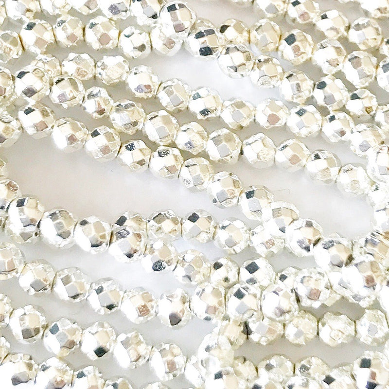 12420 Hematit 3 mm. Silver. facetterad. 1 sträng