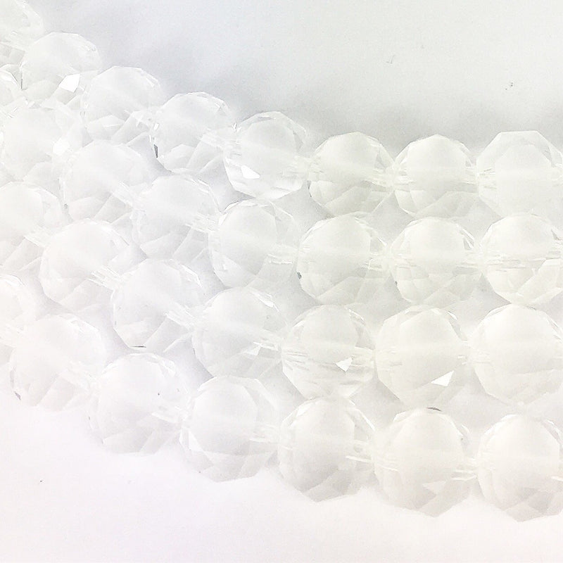 B078 Glaspärla delvis frostad  10 mm. Vit. 1 sträng.