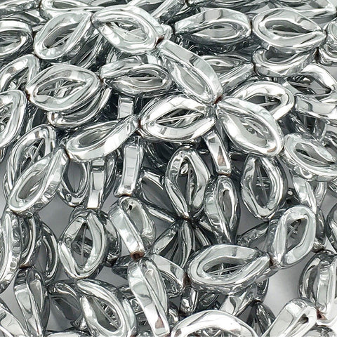 A007 Hematit tvistad ovalring, silver, 1 sträng